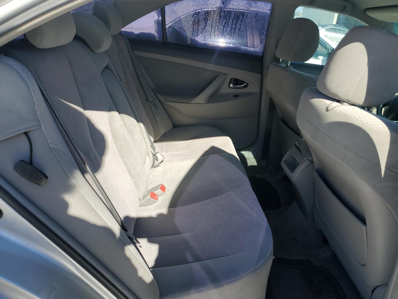 2010 Toyota Camry - Image 10