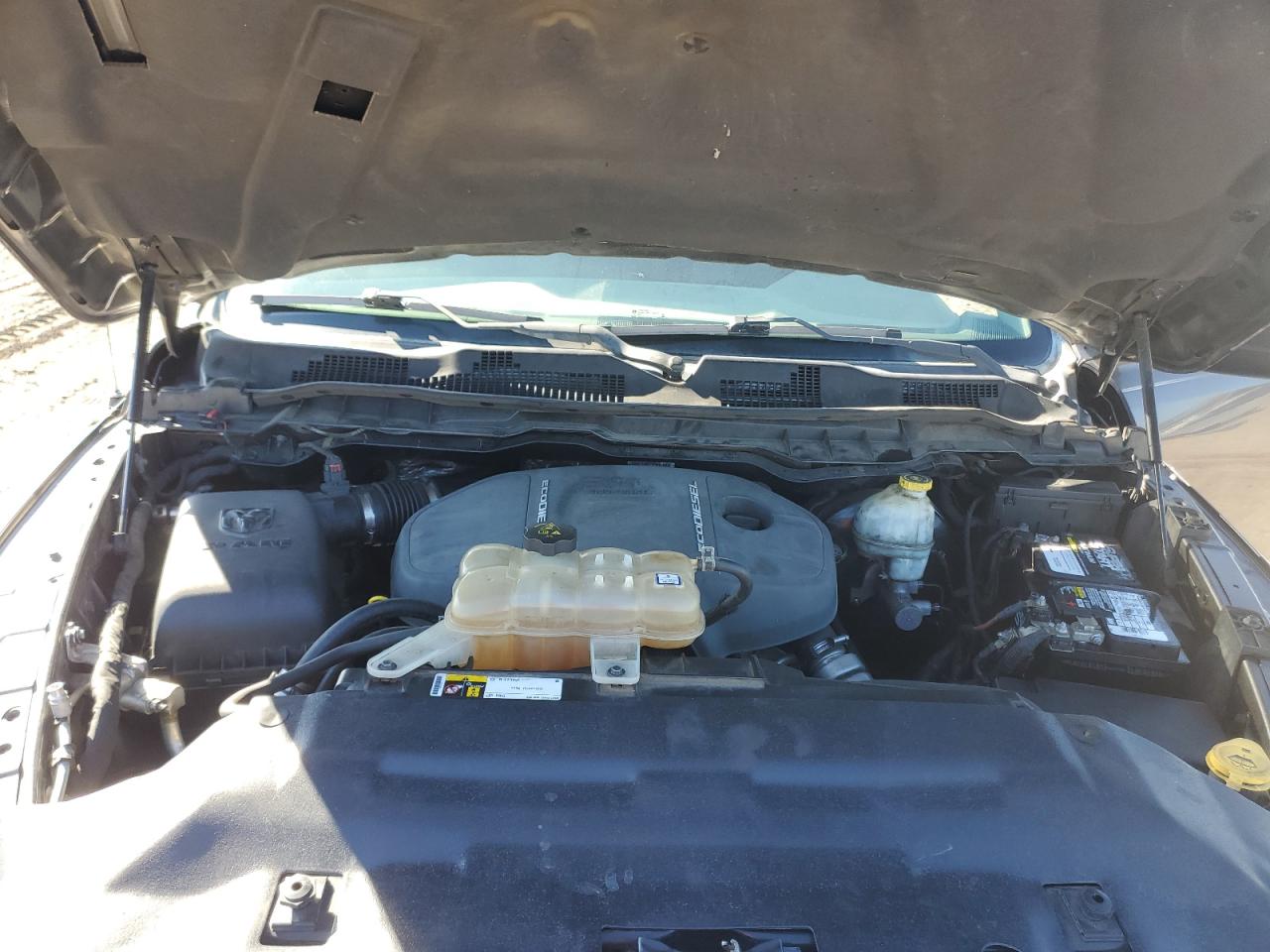 2016 RAM 1500 - Image 11