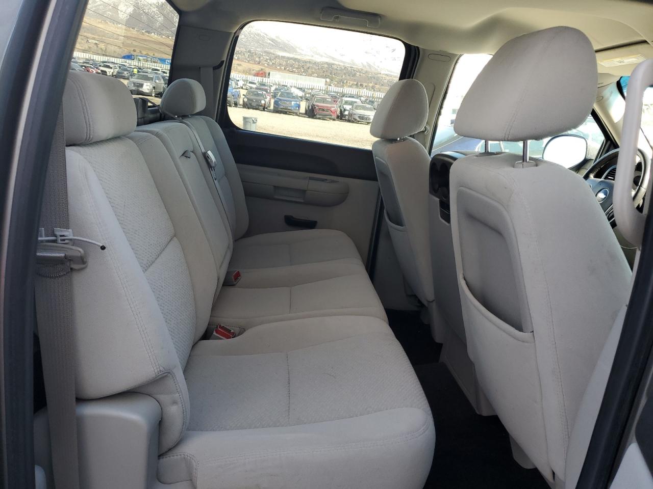 2008 Chevrolet Silverado - Image 10