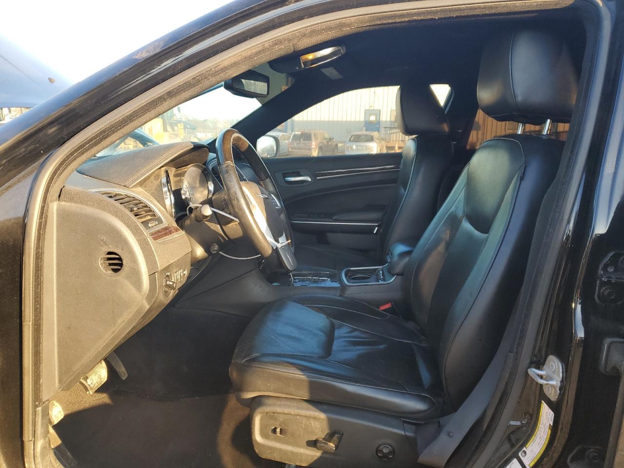 2014 Chrysler 300 - Image 7