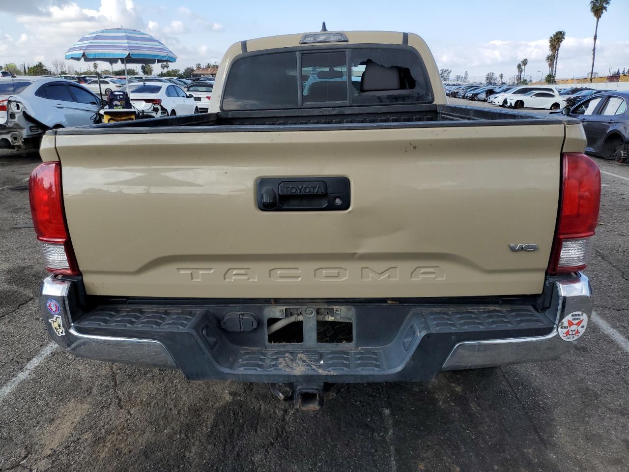 2016 Toyota Tacoma - Image 6