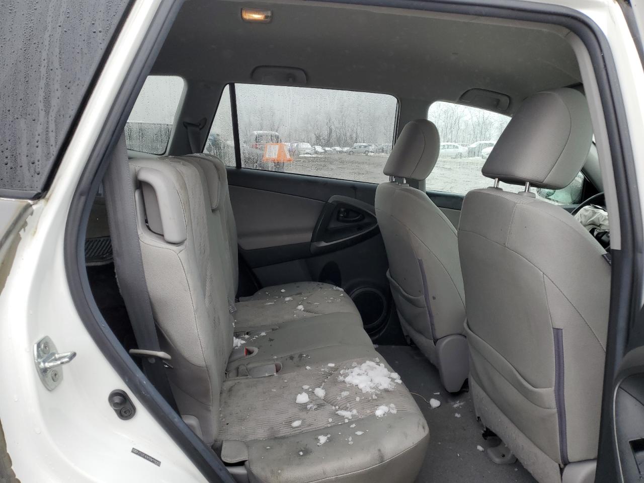 2012 Toyota RAV 4 - Image 11
