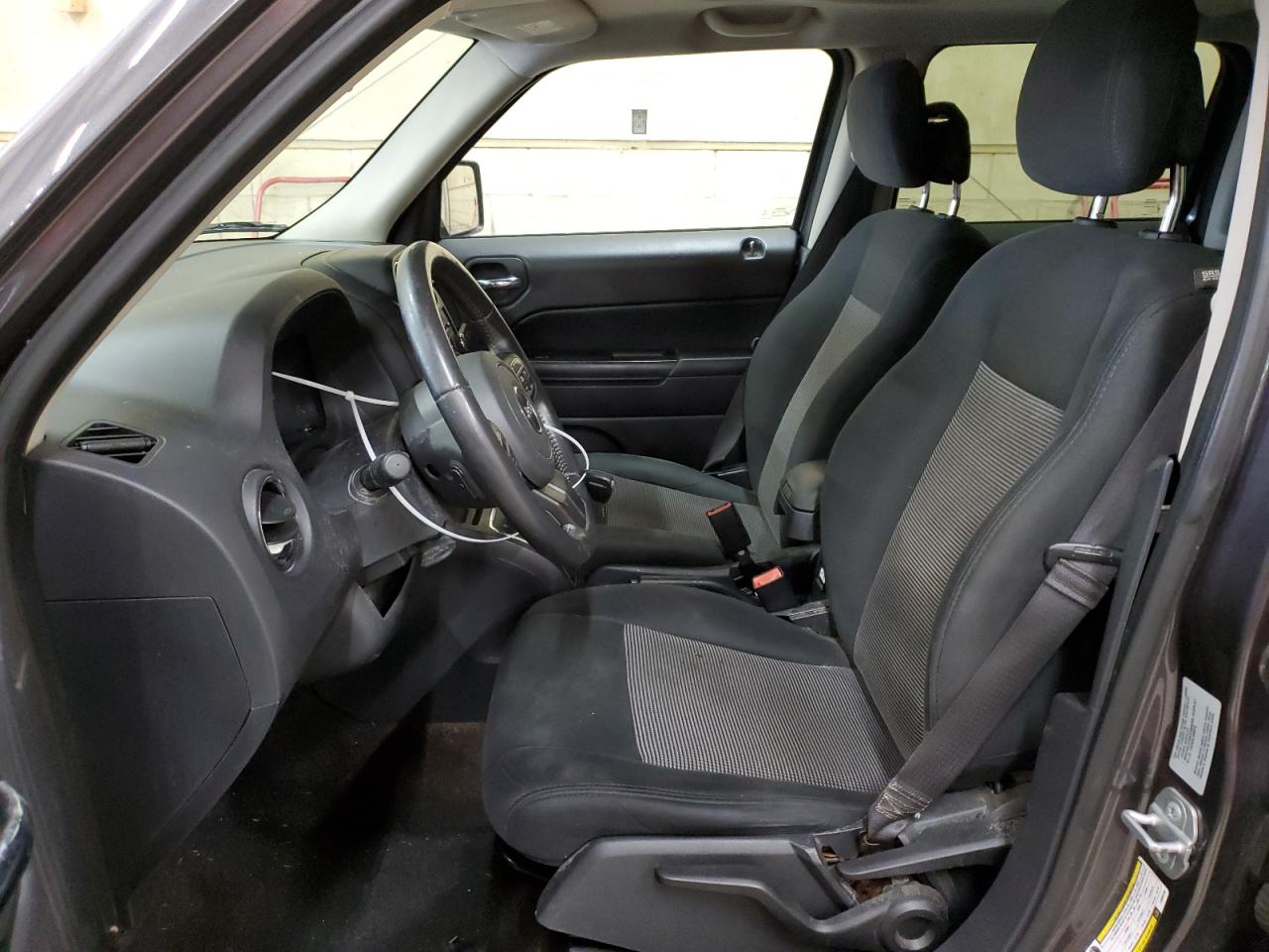 2015 Jeep Liberty (Patriot) - Image 7