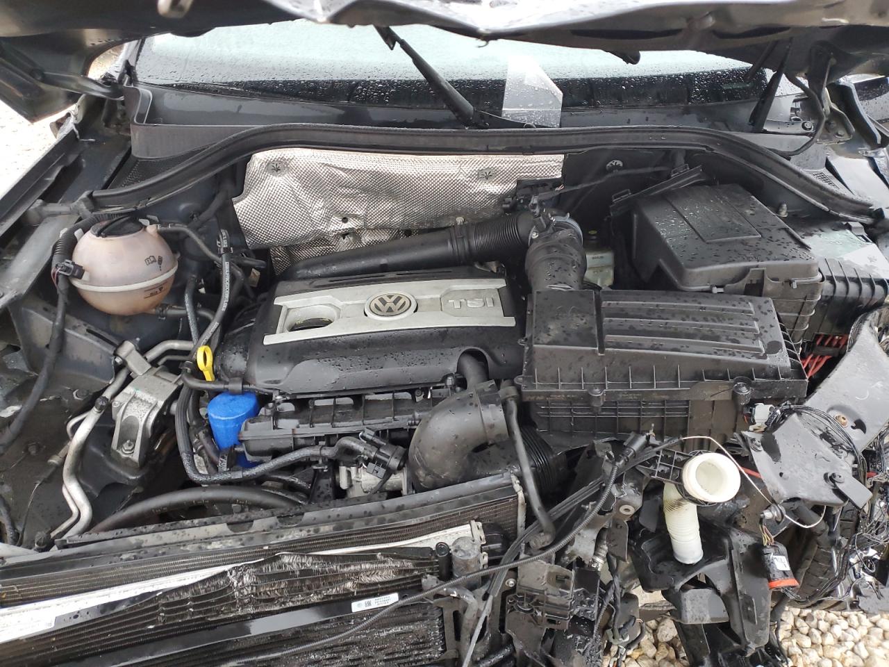 2016 Volkswagen Tiguan - Image 12
