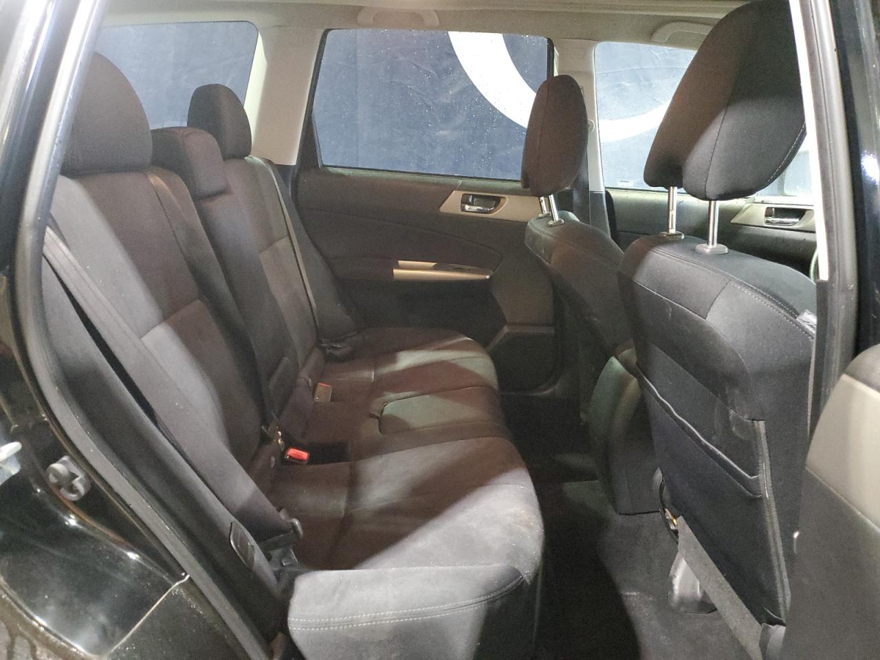 2010 Subaru Forester - Image 11