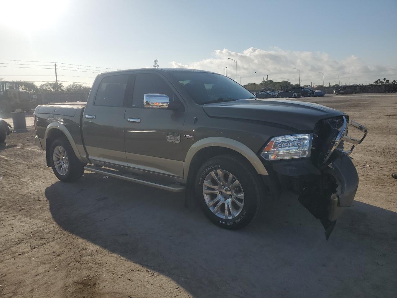 2015 RAM 1500 - Image 4