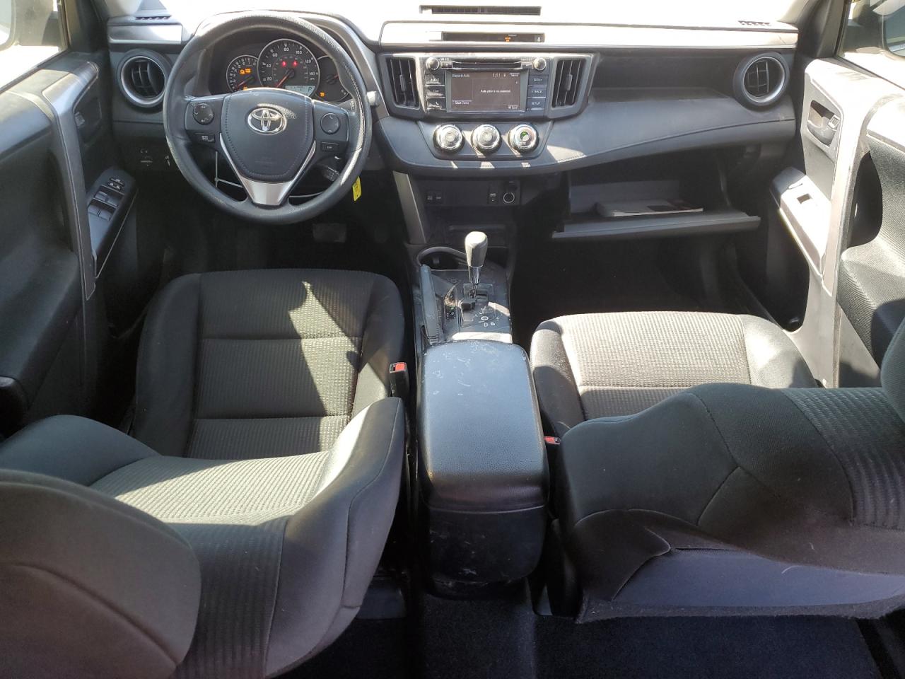 2016 Toyota RAV 4 - Image 8