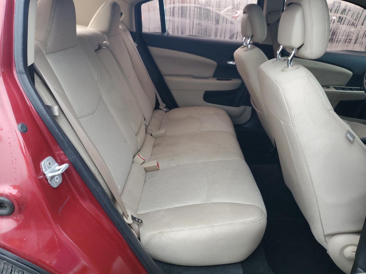 2014 Chrysler 200 - Image 10
