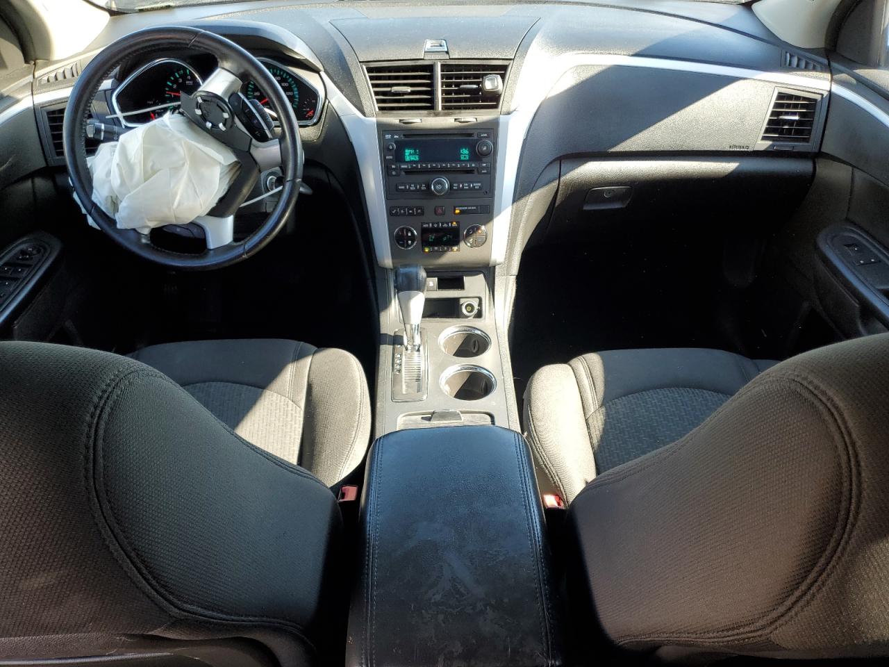 2010 Chevrolet Traverse - Image 8