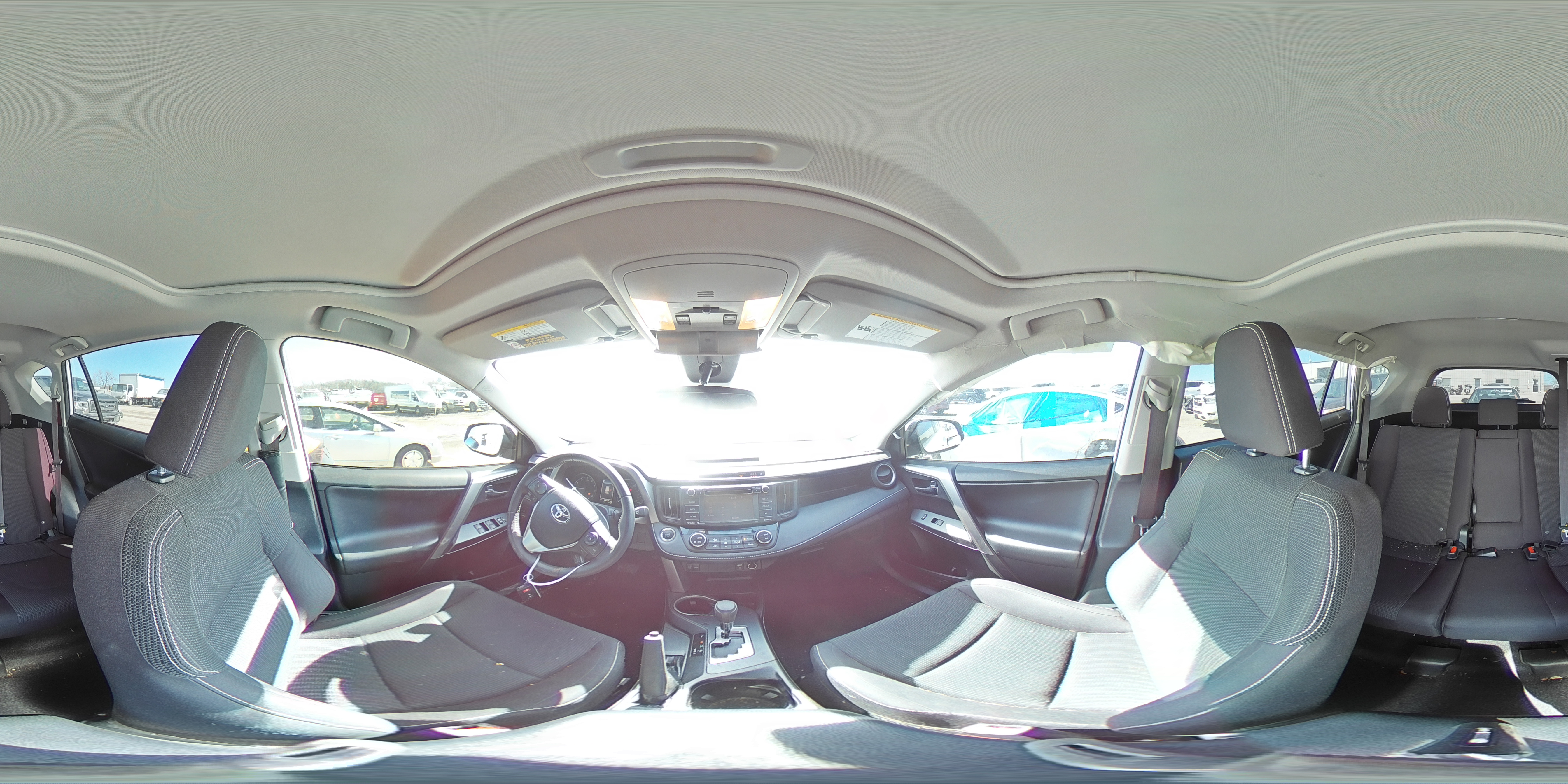 2018 Toyota RAV 4 - Image 13