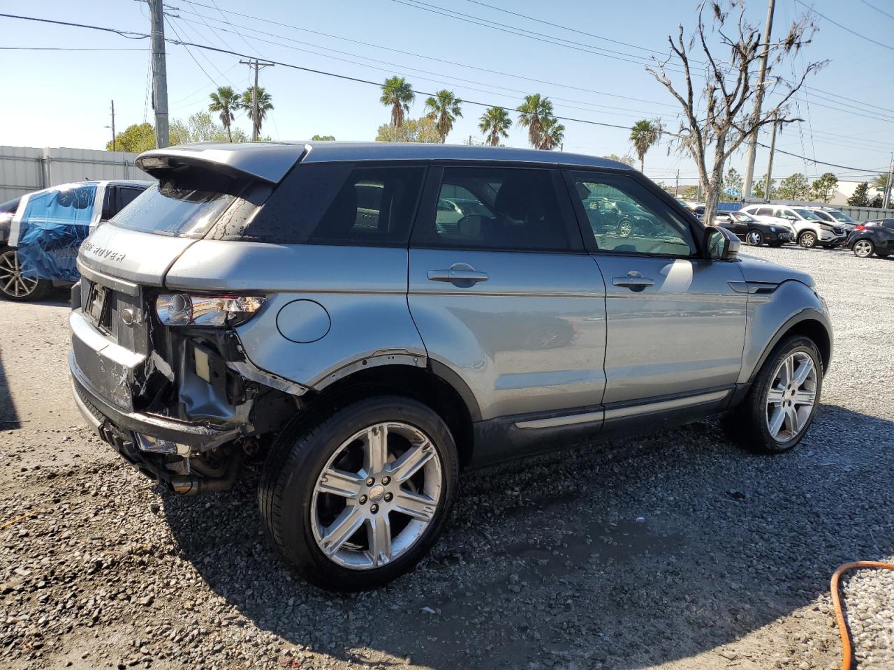 2015 Land Rover Range Rover - Image 3