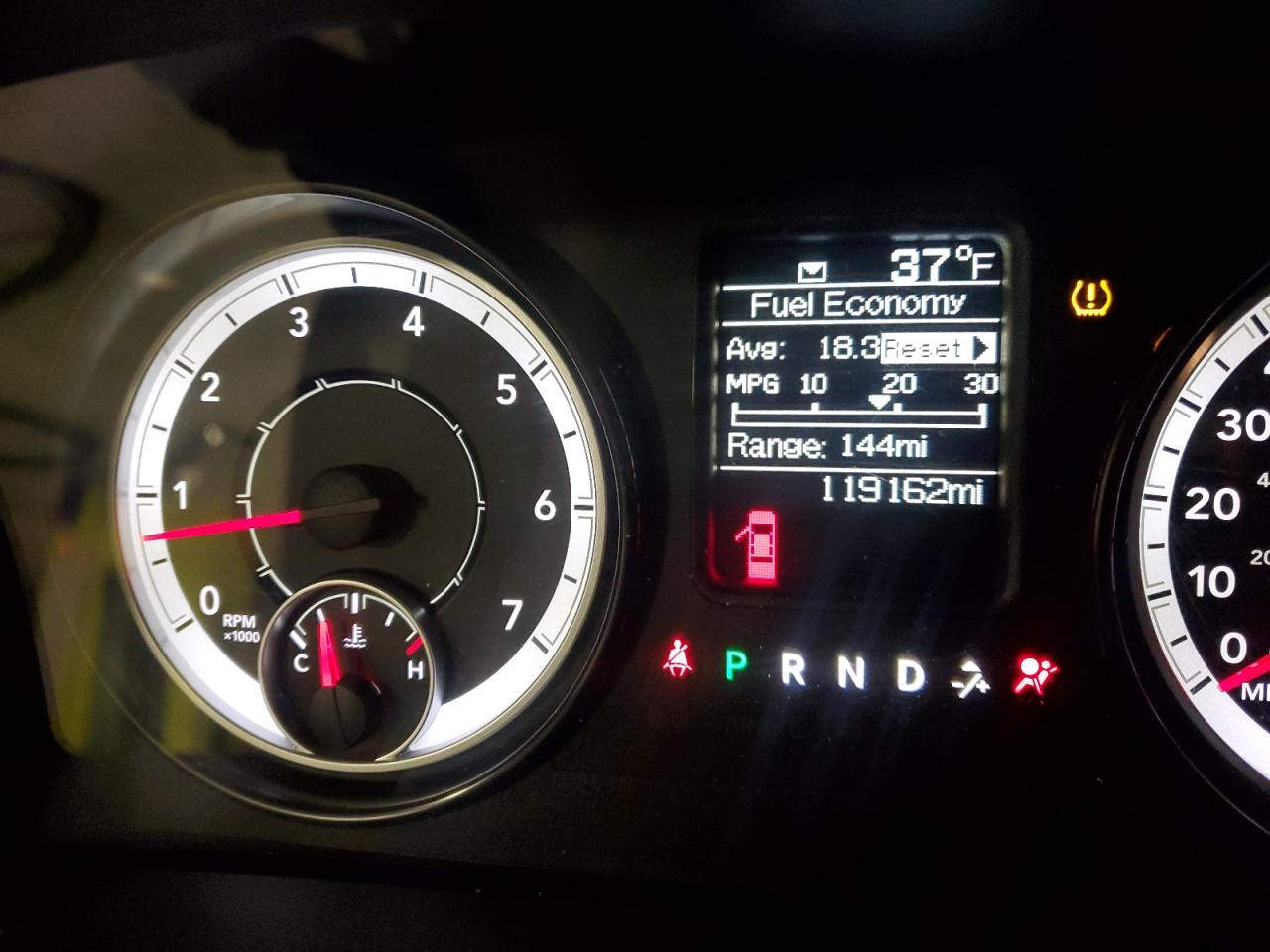 2016 RAM 1500 - Image 9
