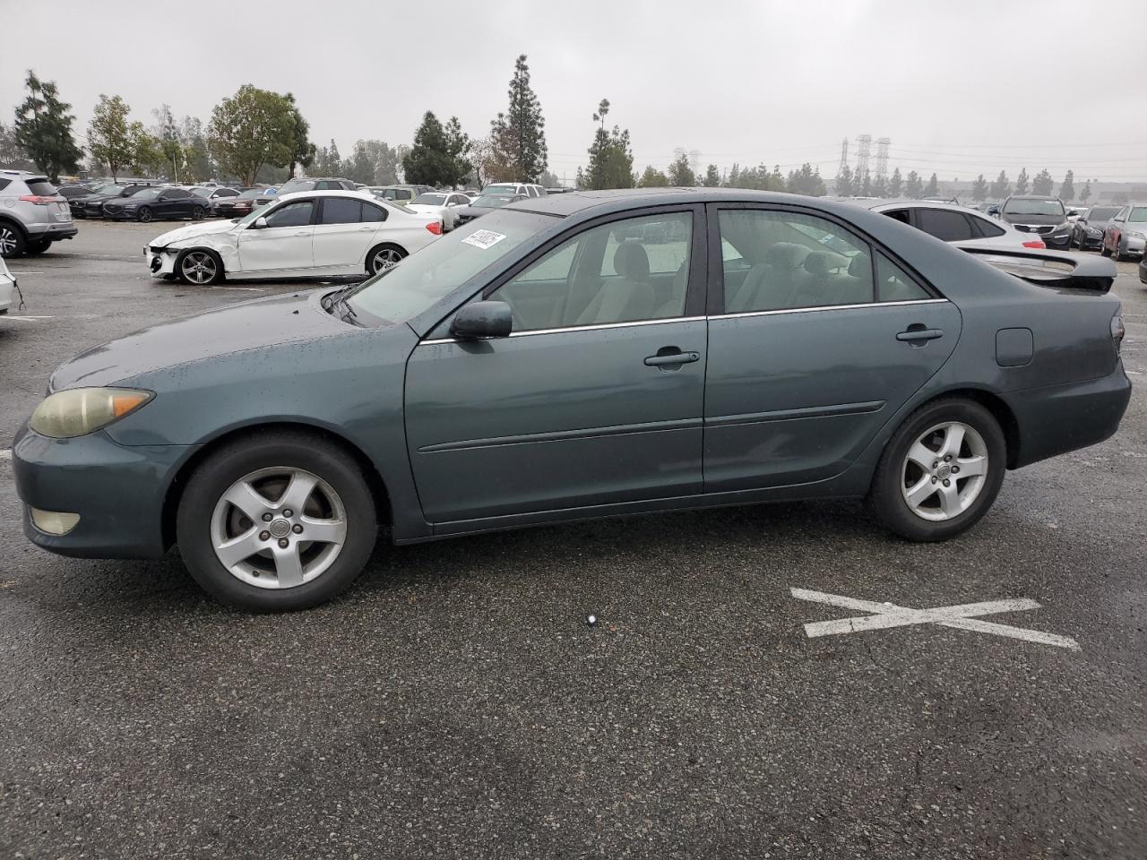 2005 Toyota Camry - Image 1