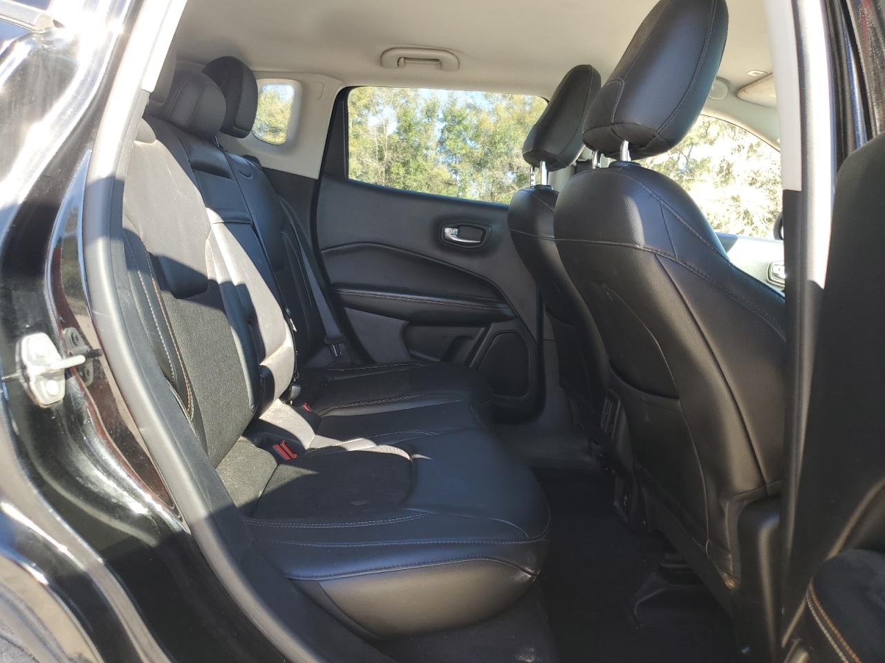 2018 Jeep Compass - Image 10