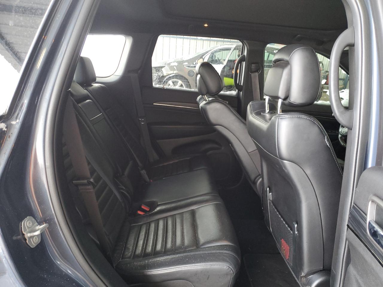 2020 Jeep Grand Cherokee - Image 11