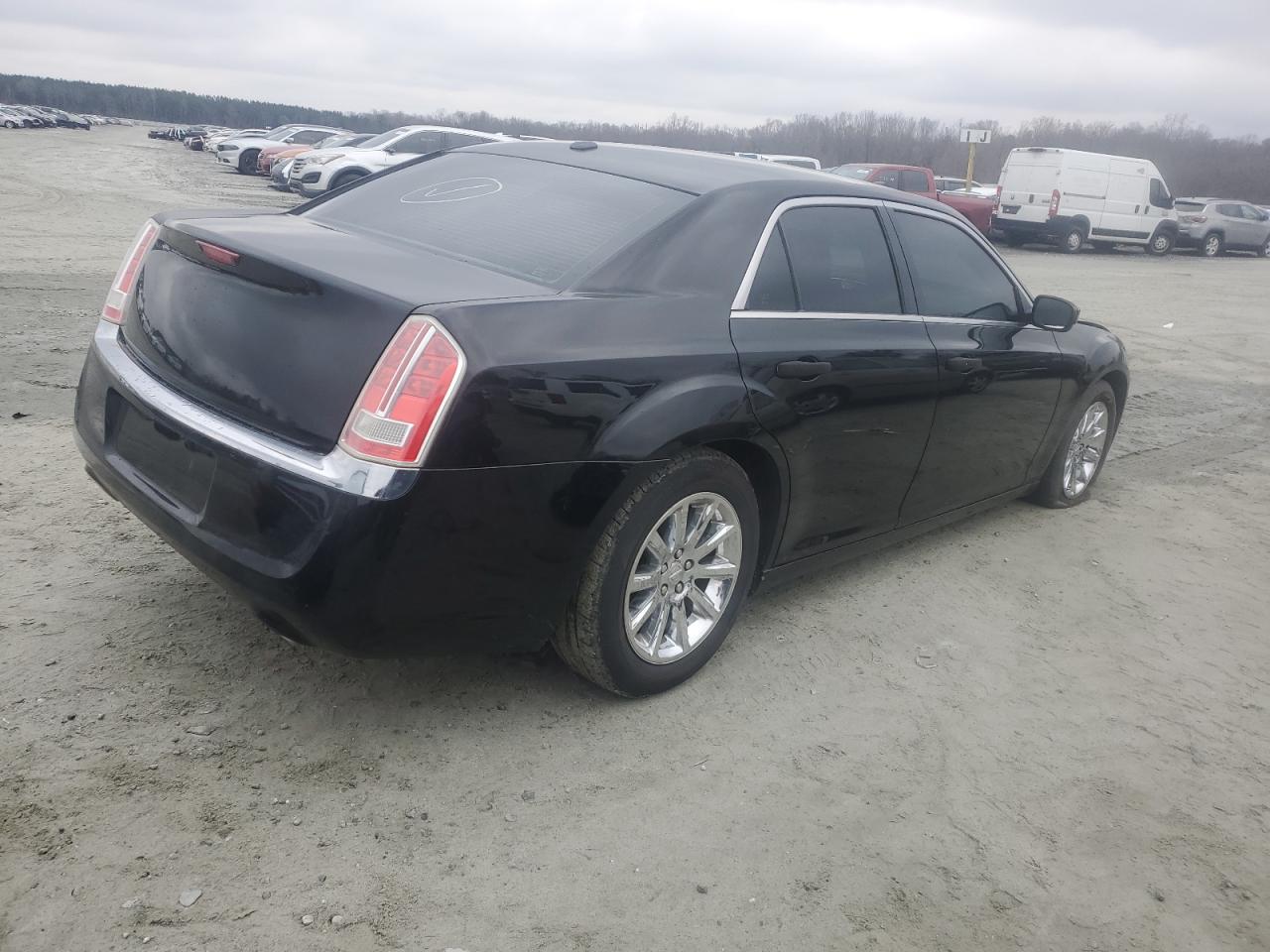 2014 Chrysler 300 - Image 3