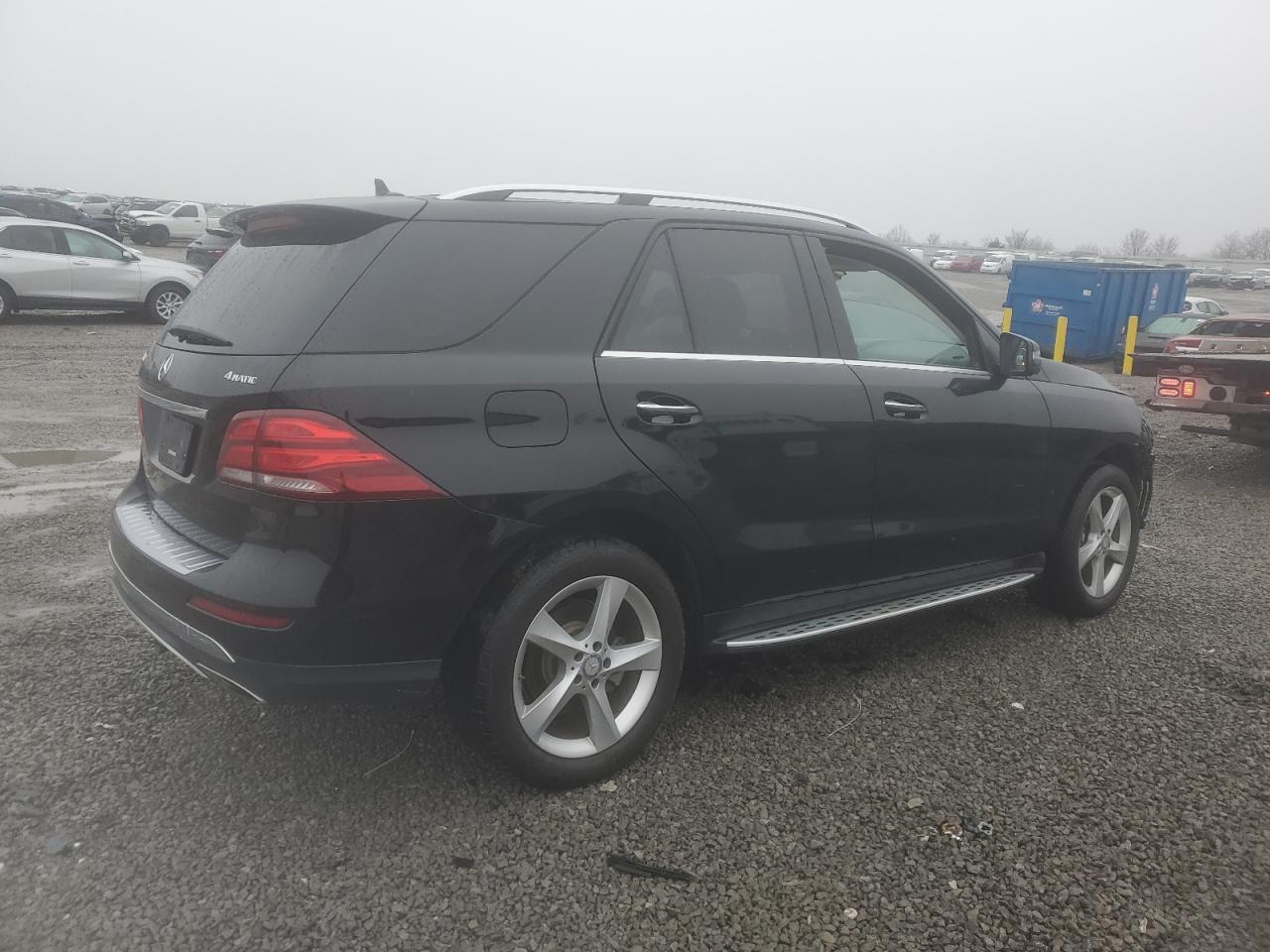 2016 Mercedes-Benz GLE - Image 3
