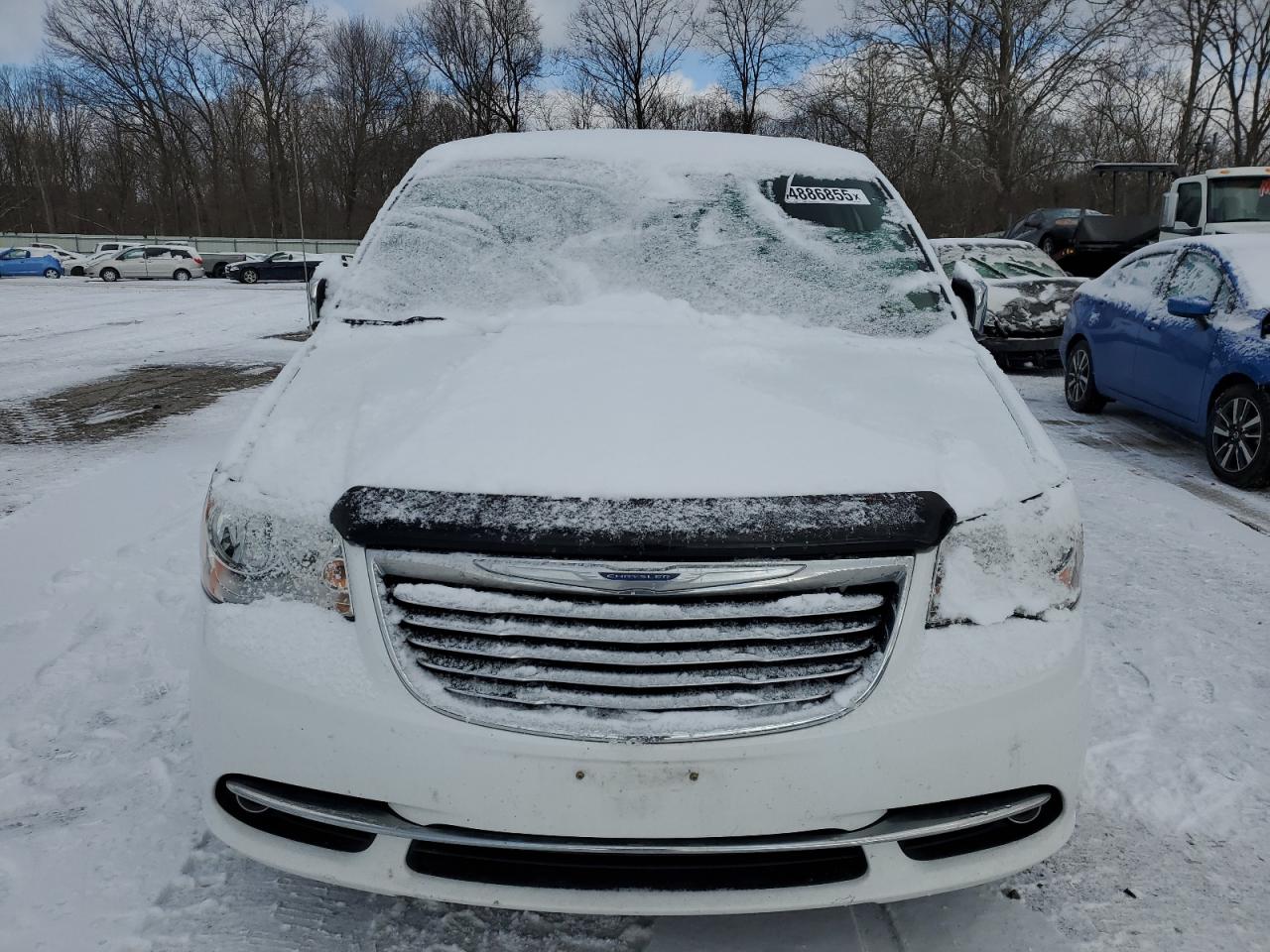 2015 Chrysler Town & Country - Image 5
