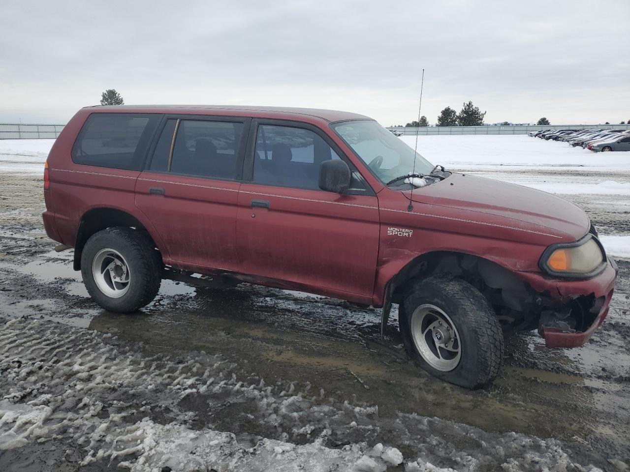 2001 Mitsubishi Montero - Image 4