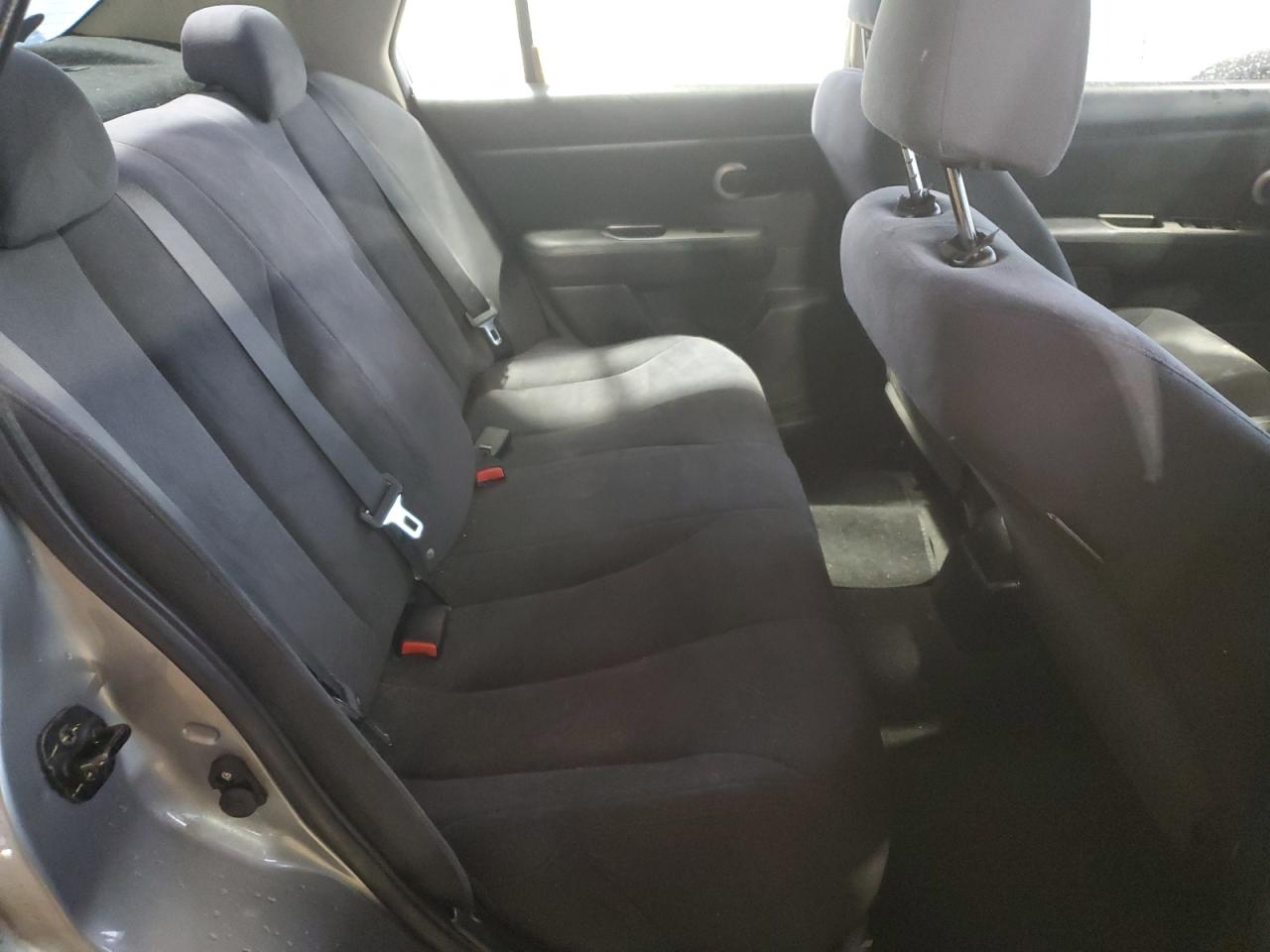 2008 Nissan Versa - Image 10