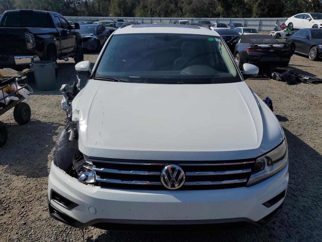 2021 Volkswagen Tiguan - Image 5