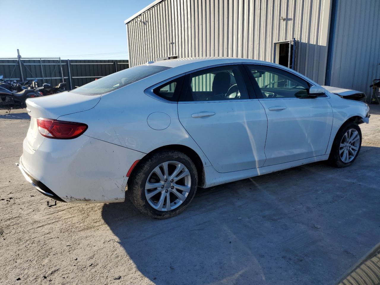 2015 Chrysler 200 - Image 3