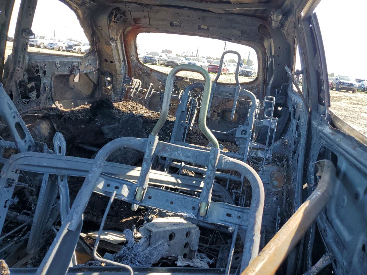 2015 Toyota Highlander - Image 10