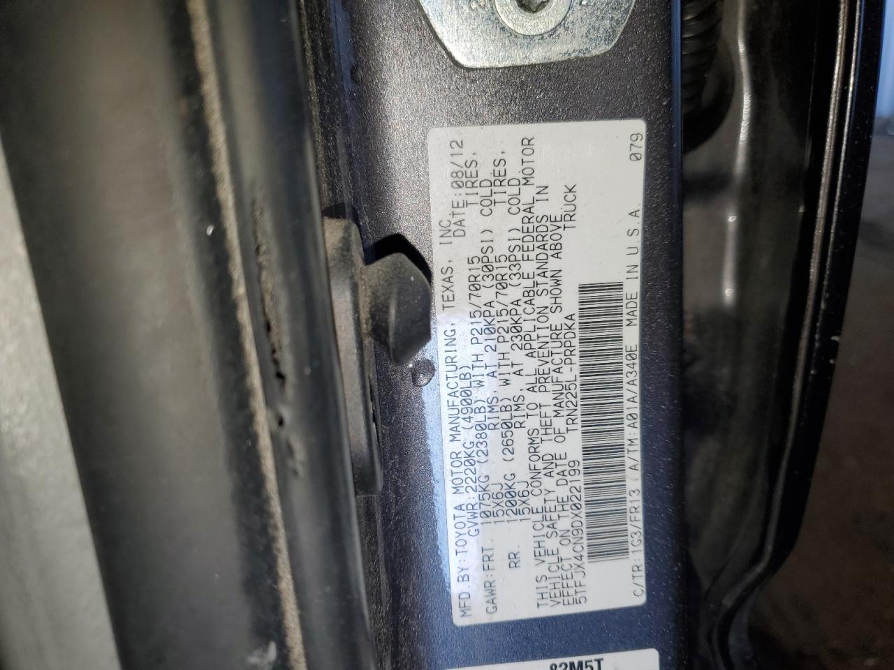 2013 Toyota Tacoma - Image 12