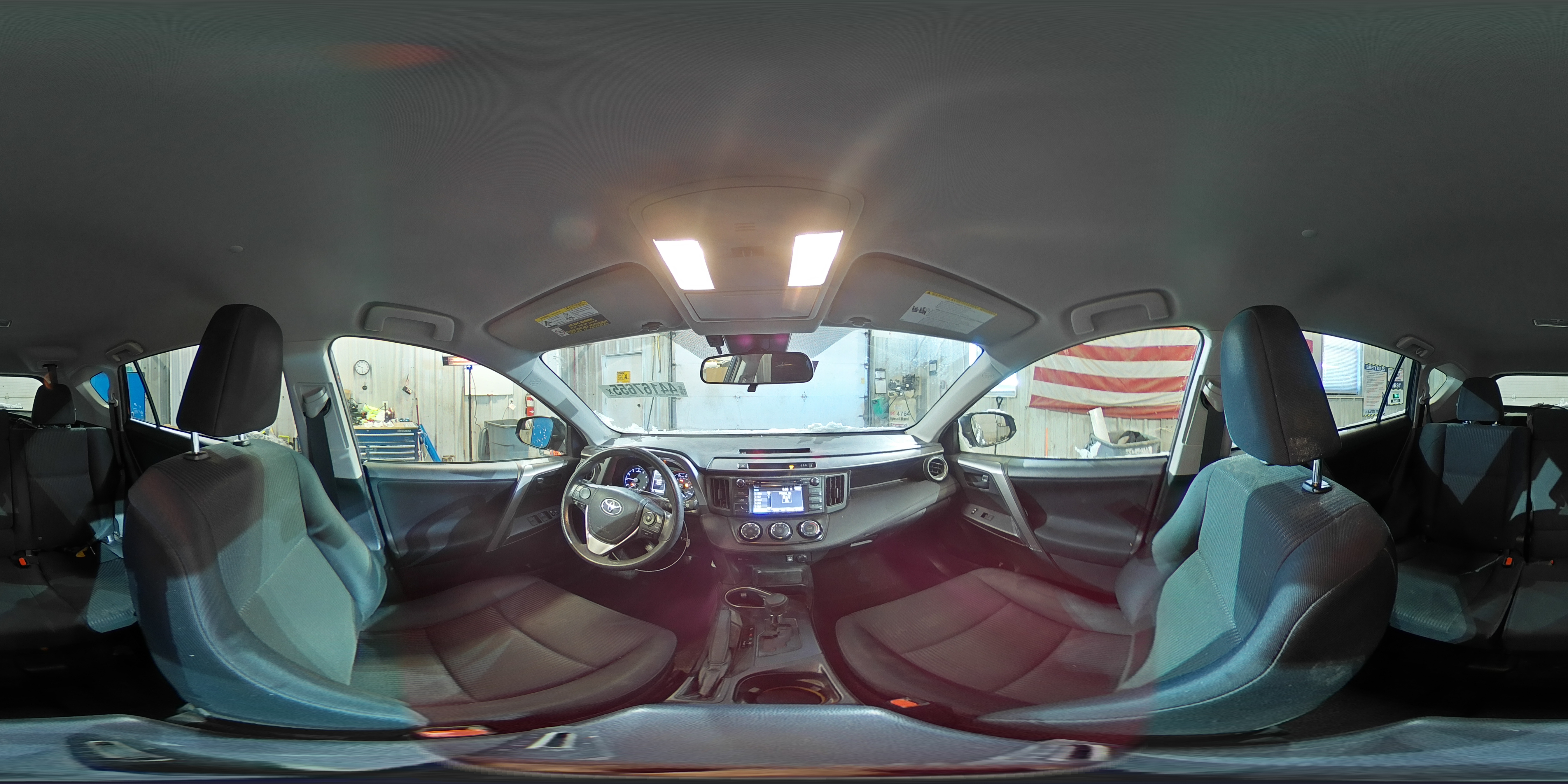 2018 Toyota RAV 4 - Image 14
