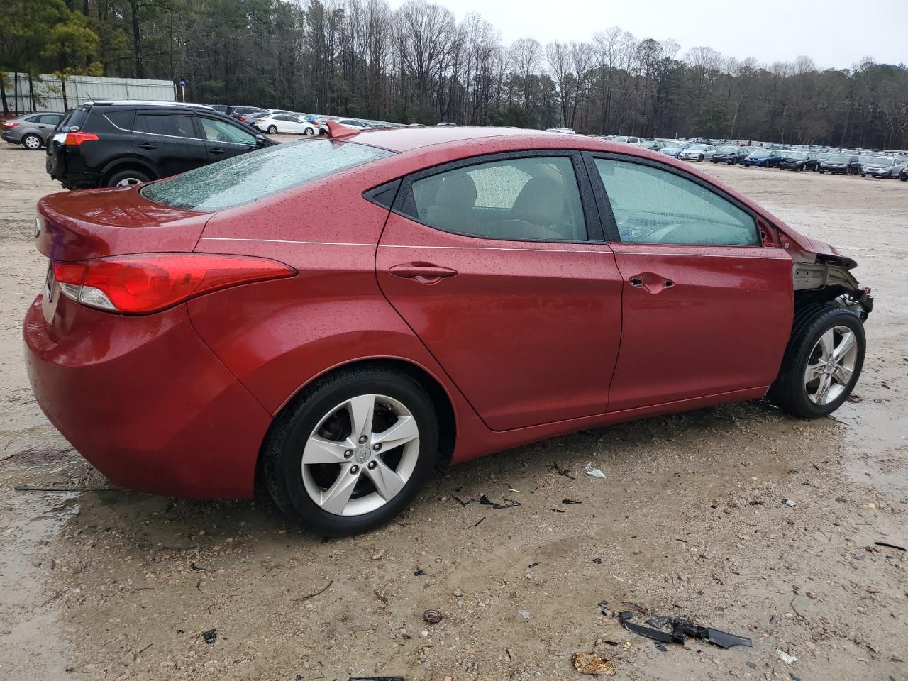 2013 Hyundai Elantra - Image 3