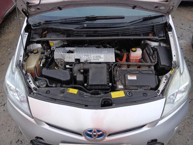 2014 TOYOTA PRIUS HYBR