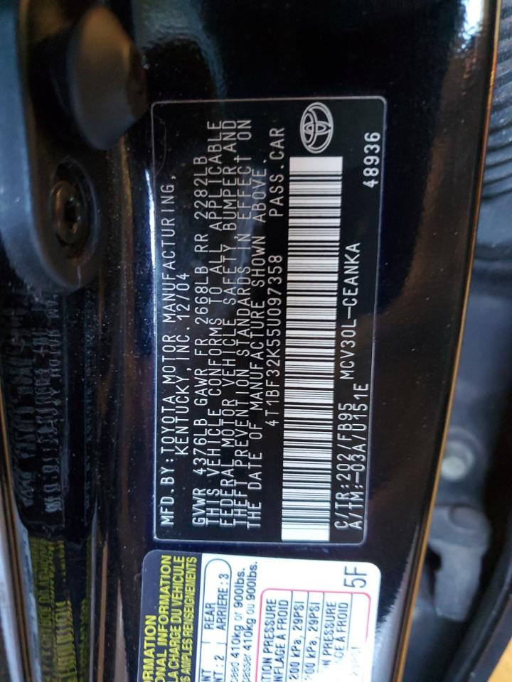 2005 Toyota Camry - Image 12
