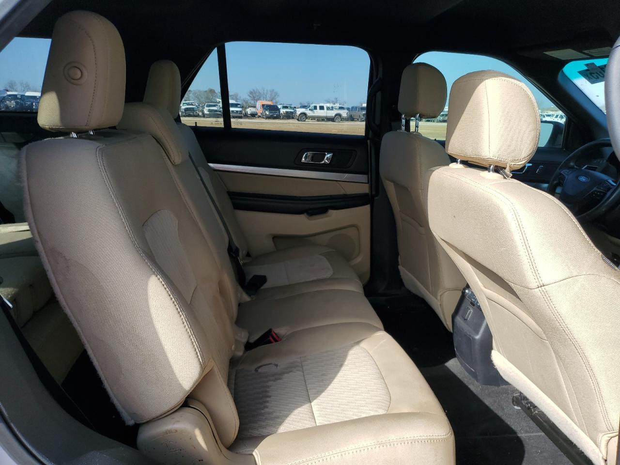2017 Ford Explorer - Image 11