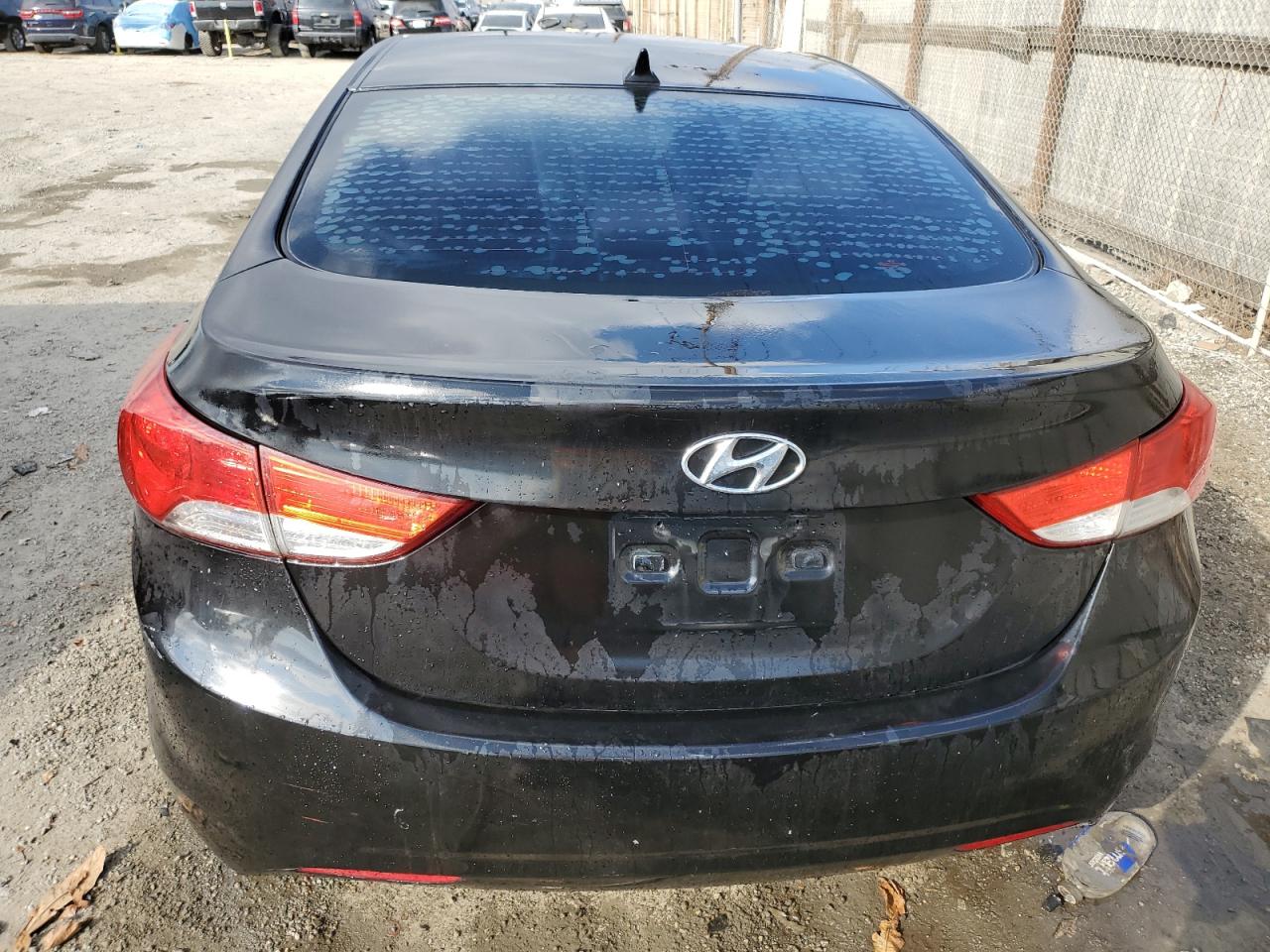 2012 Hyundai Elantra - Image 6