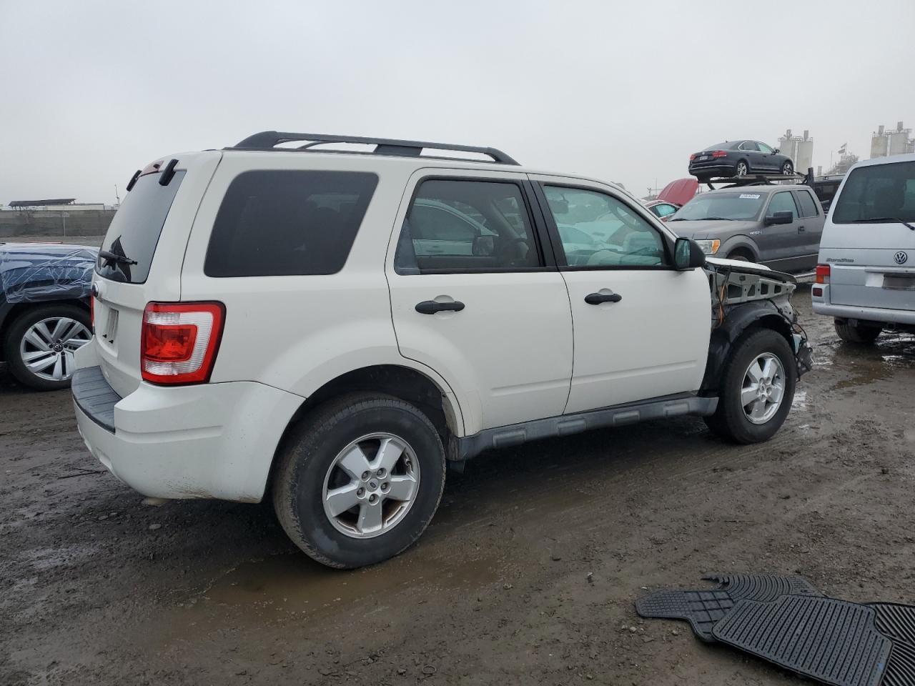 2010 Ford Escape - Image 3