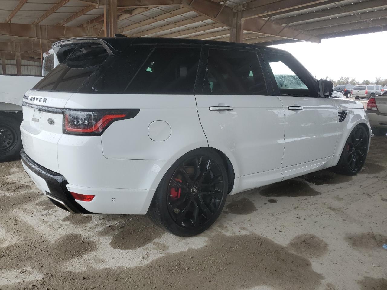2022 Land Rover Range Rover - Image 3
