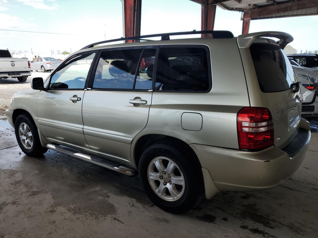 2002 Toyota Highlander - Image 2