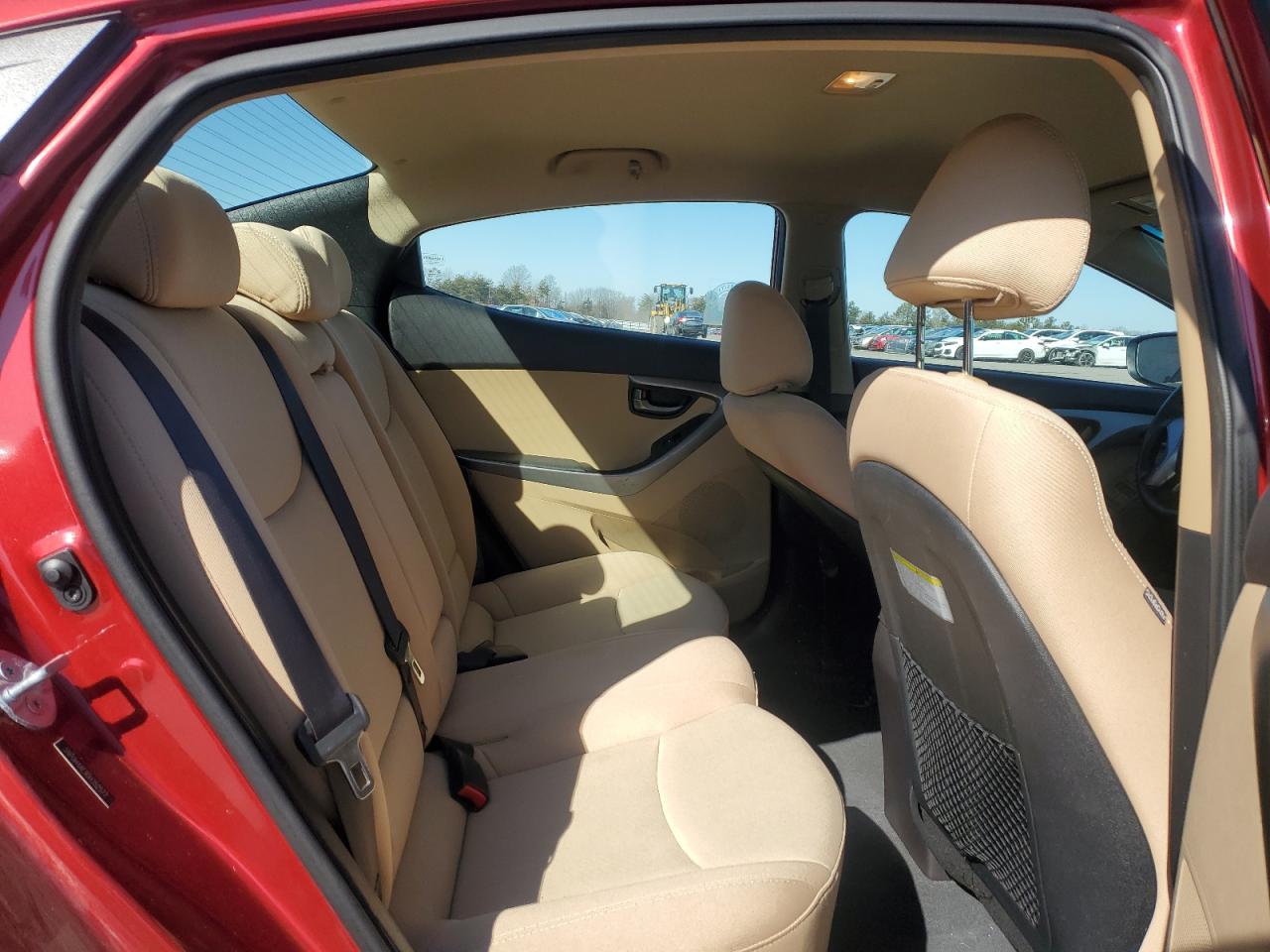 2013 Hyundai Elantra - Image 10