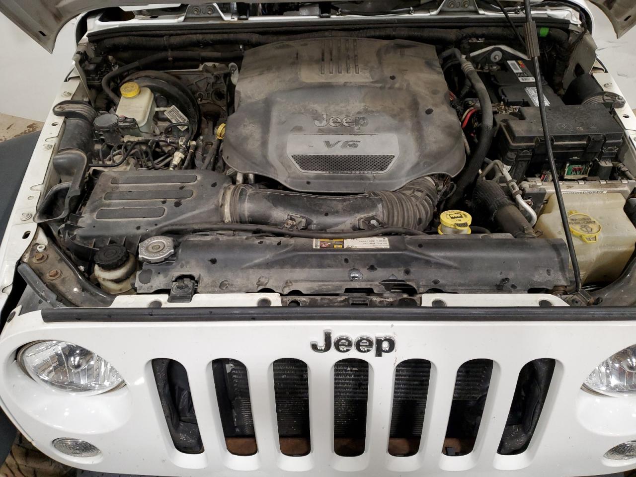 2015 Jeep Wrangler - Image 11