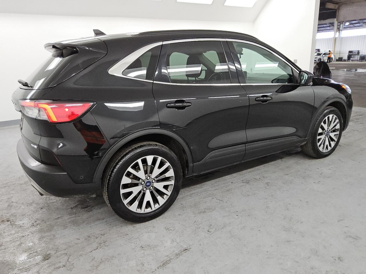 2021 Ford Escape - Image 3