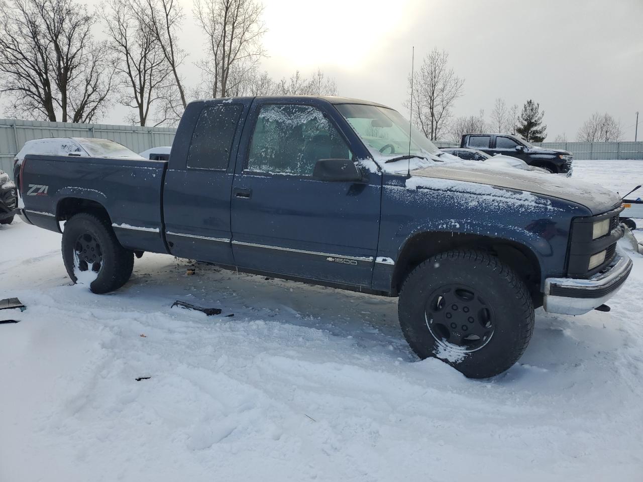 1996 Chevrolet GMT-400 - Image 4