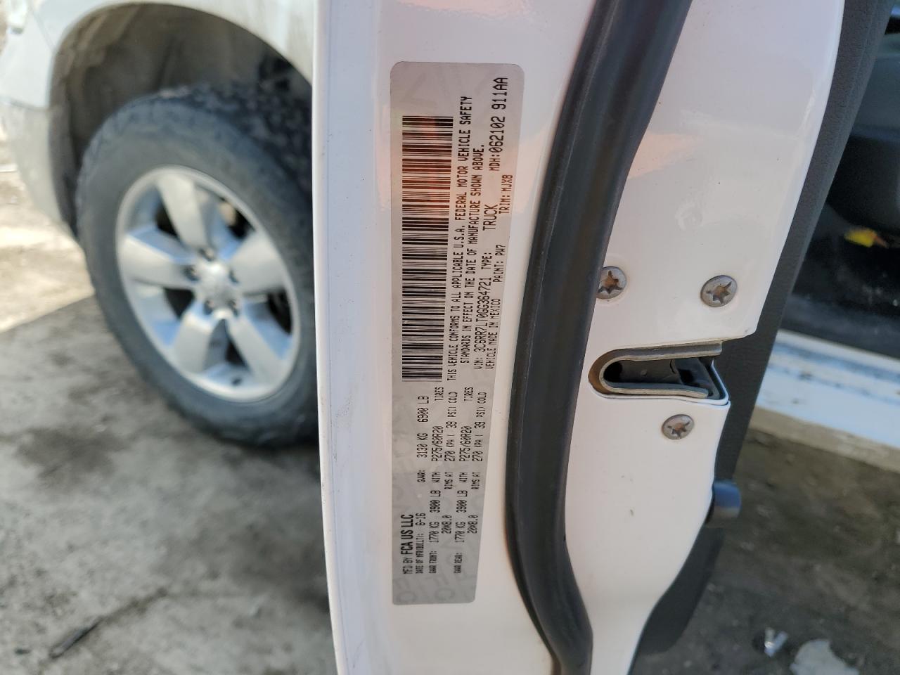 2016 RAM 1500 - Image 12
