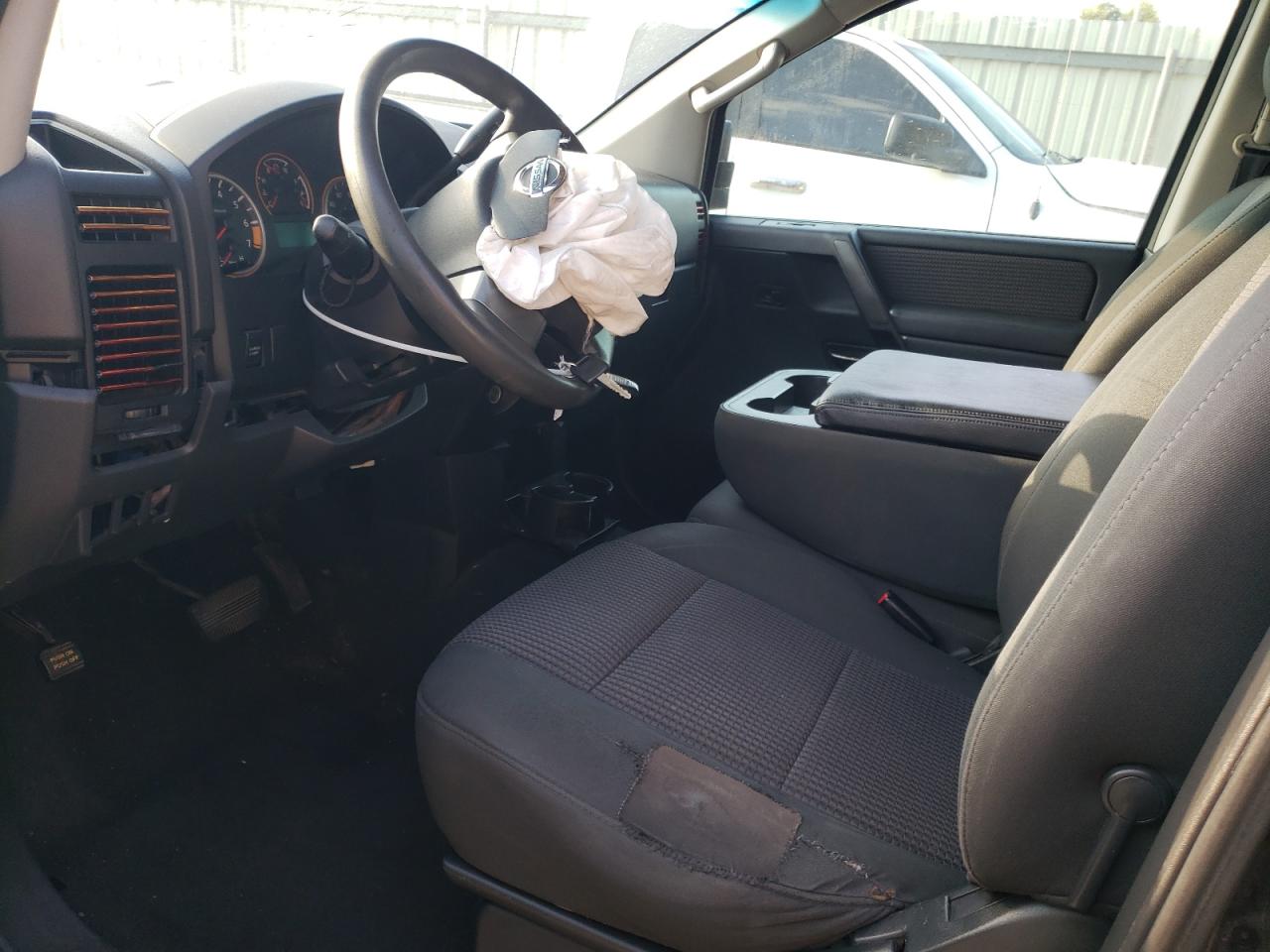 2012 Nissan Titan - Image 7