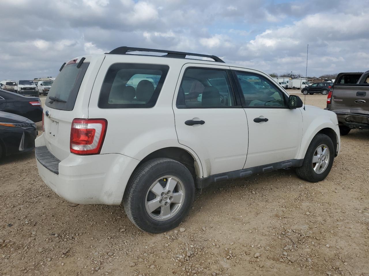 2012 Ford Escape - Image 3