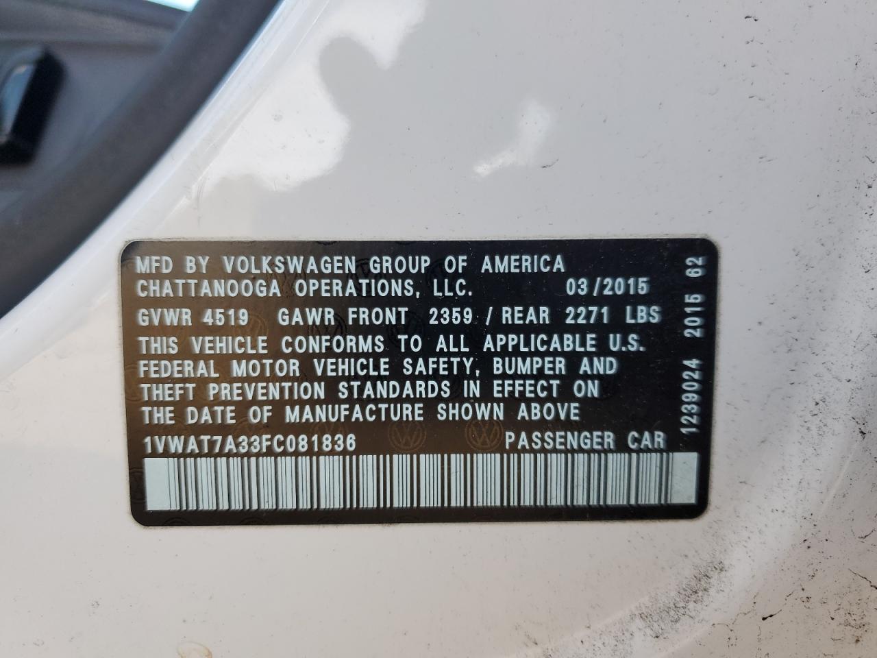 2015 Volkswagen Passat - Image 13