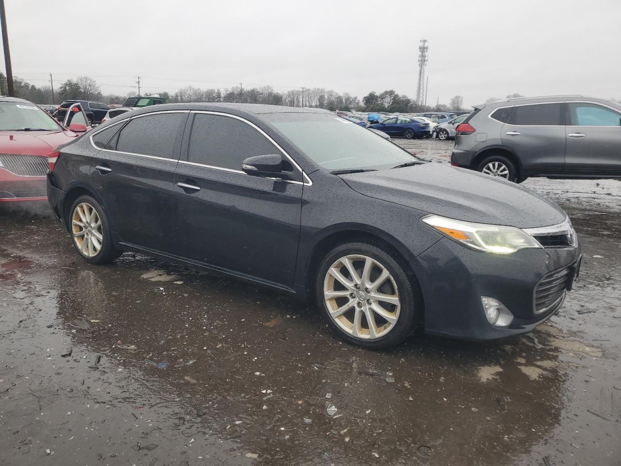 2015 Toyota Avalon - Image 4