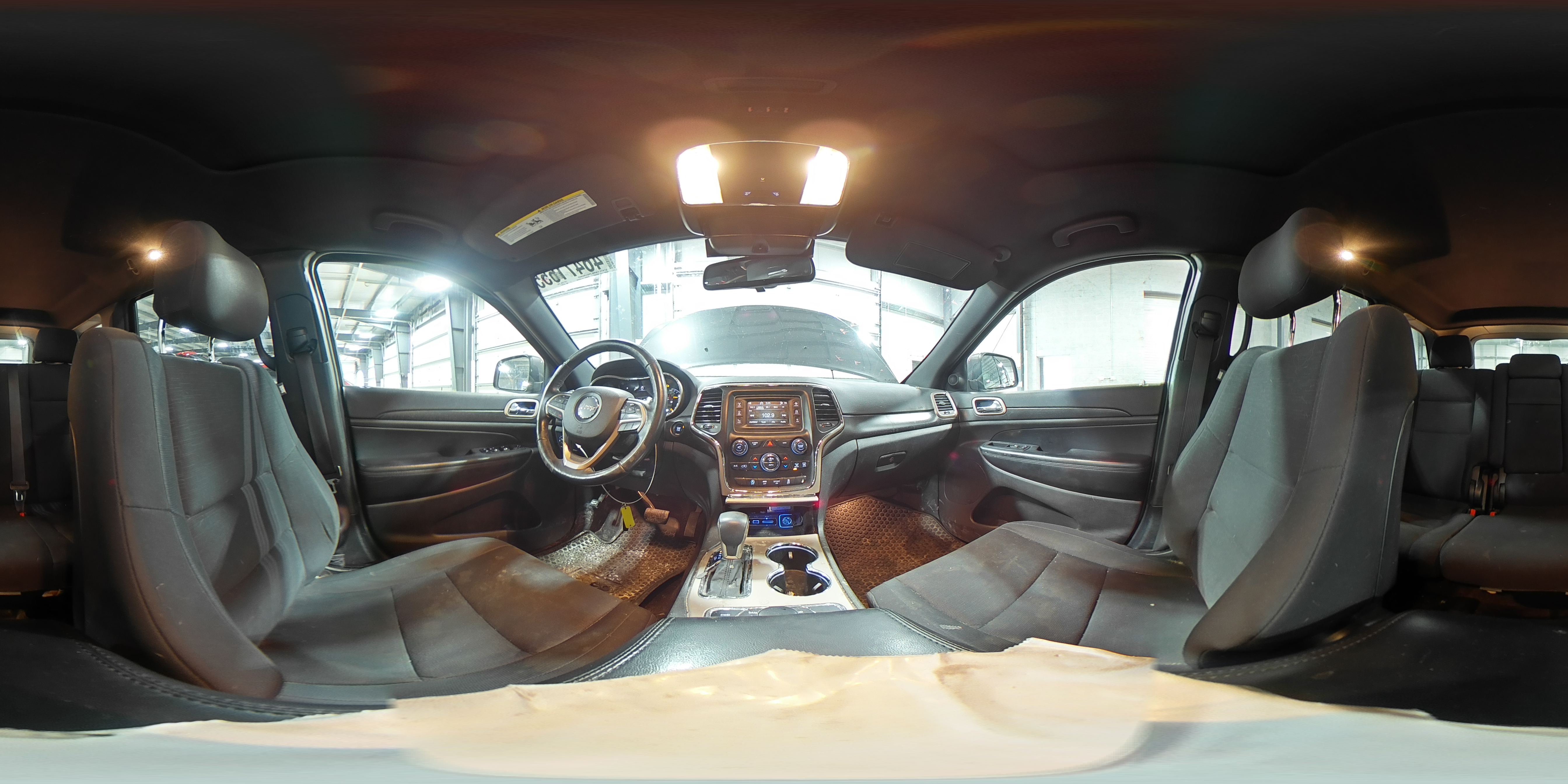 2016 Jeep Grand Cherokee - Image 16