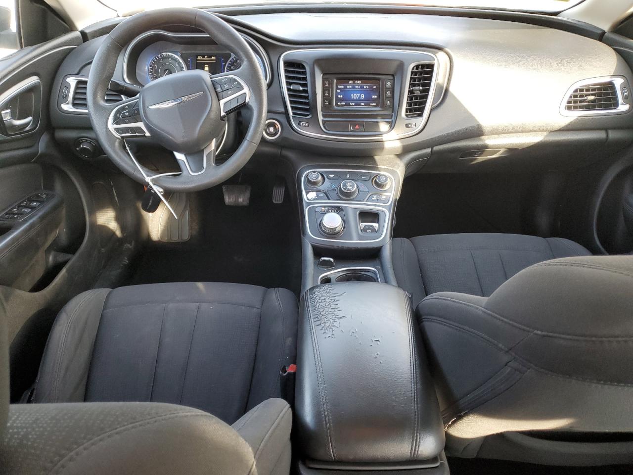 2016 Chrysler 200 - Image 8