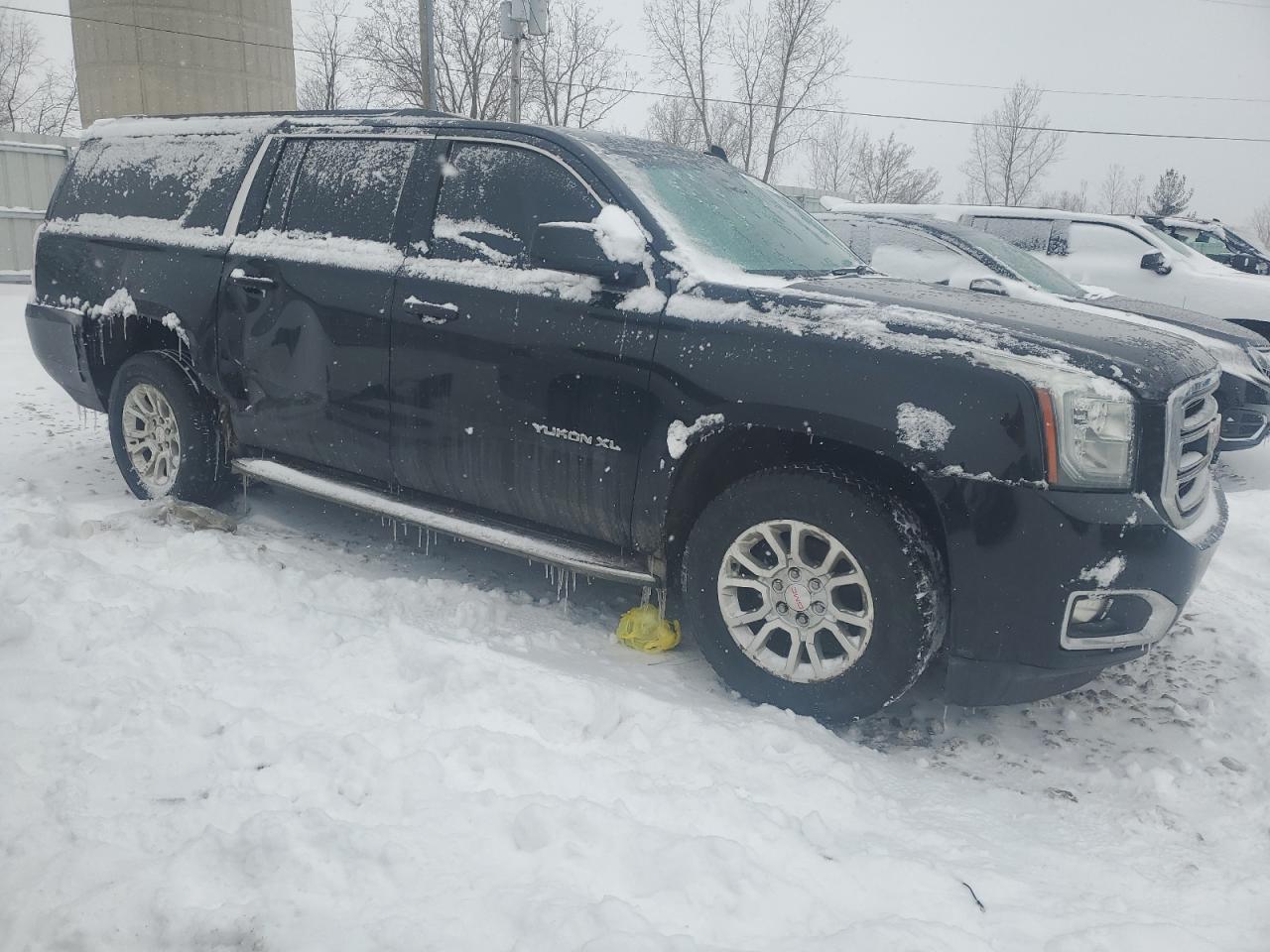 2015 GMC Yukon - Image 4