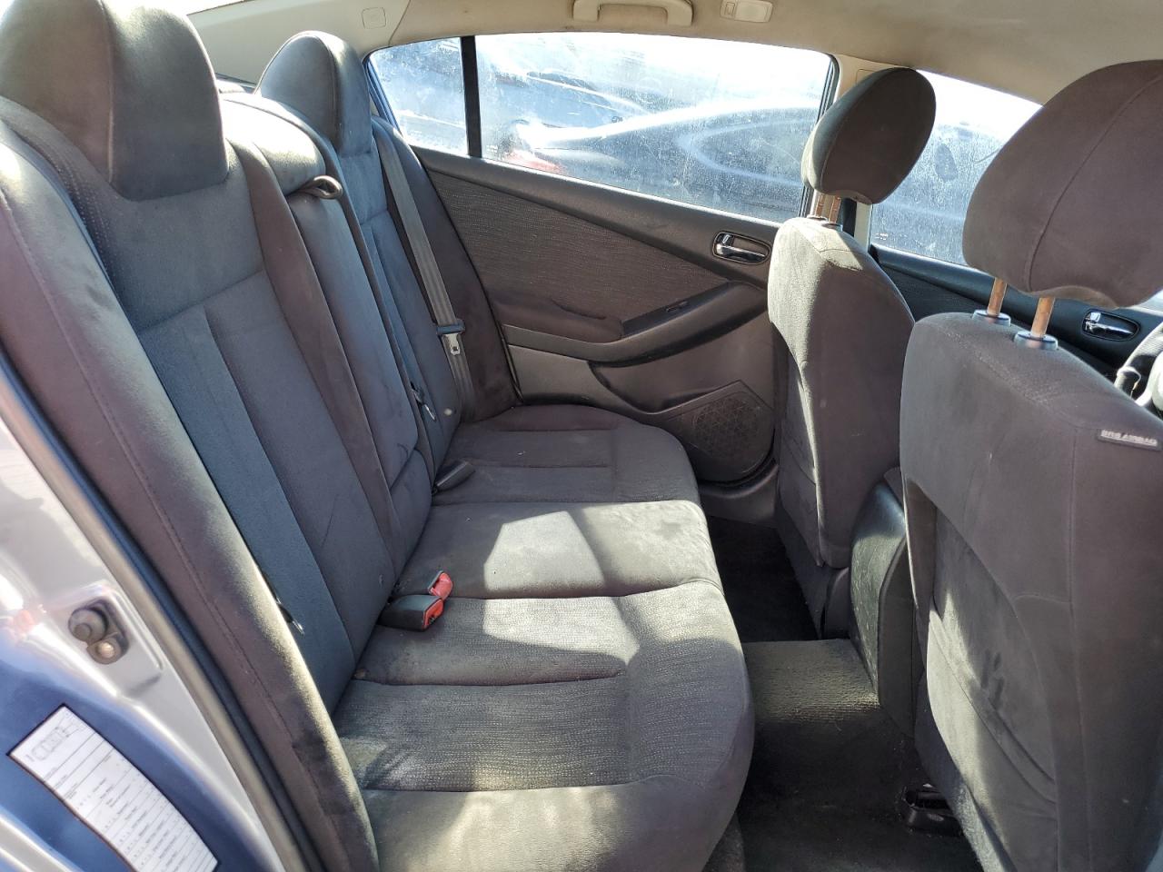 2011 Nissan Altima - Image 10